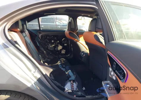 2024 Mercedes-Benz C 300 z USA, uszkodzony, nr VIN W1KAF4HB1RR172679